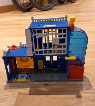 Comisaría policía Super zings