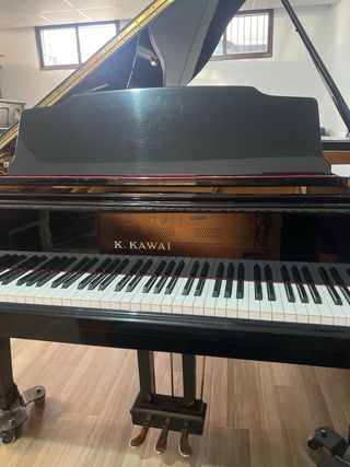 Piano  de cola kawai