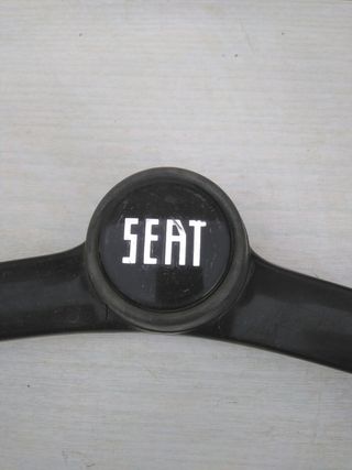 Volante de Seat 600 o 127 solo lo entrego en perso
