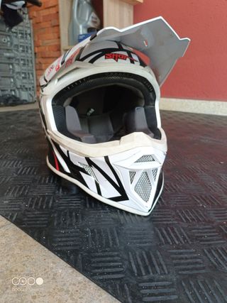 Casco moto enduro