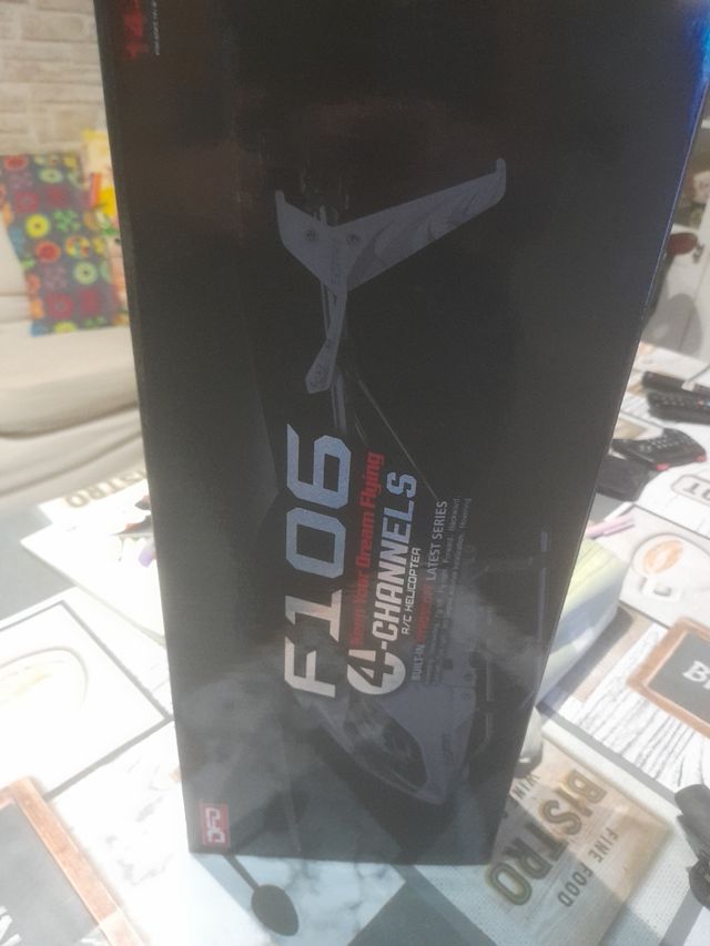 Elicottero telecomandato F106