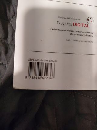 Libros de 2° curso y 1° de grado medio de farmaci