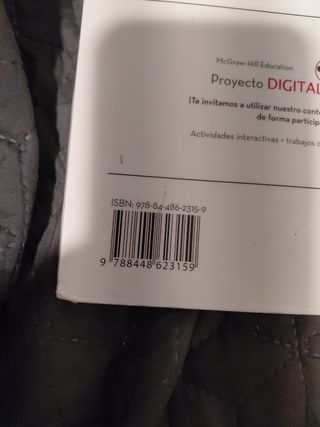 Libros de 2° curso y 1° de grado medio de farmaci