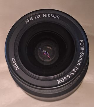 Objetivo Nikon 18-55 mm