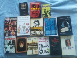 15 llibres diversos. 