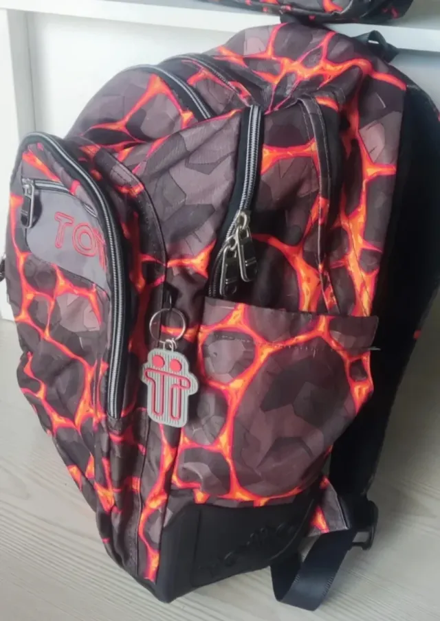 Mochila Totto color lava