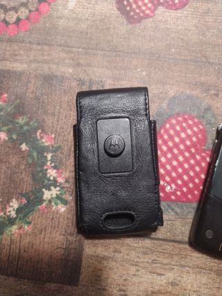 Motorola vintage y funda original