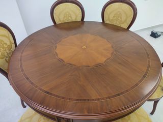 Mesa comedor y sillas