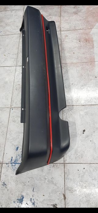 Defensa trasera: Fiat Uno Turbo