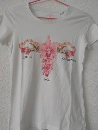 Camiseta feminista Offset Collage SIN ESTRENAR 