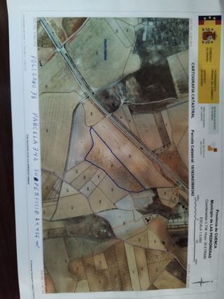 se vende terreno por la carretera de las mesas se llama el terreno la blanca son dos ectareas y media casi tiene 24.456metros cuadrados