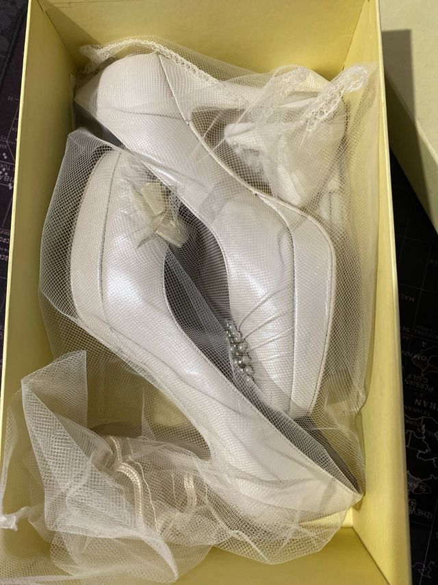 Zapatos blancos Sara Navarro talla 37