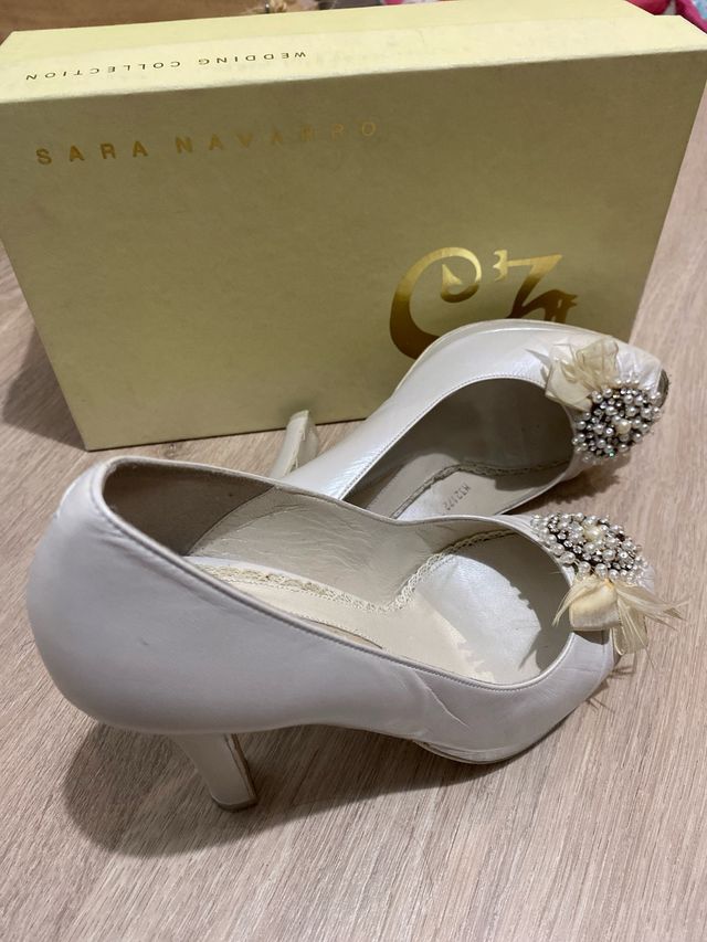 Zapatos blancos Sara Navarro talla 37