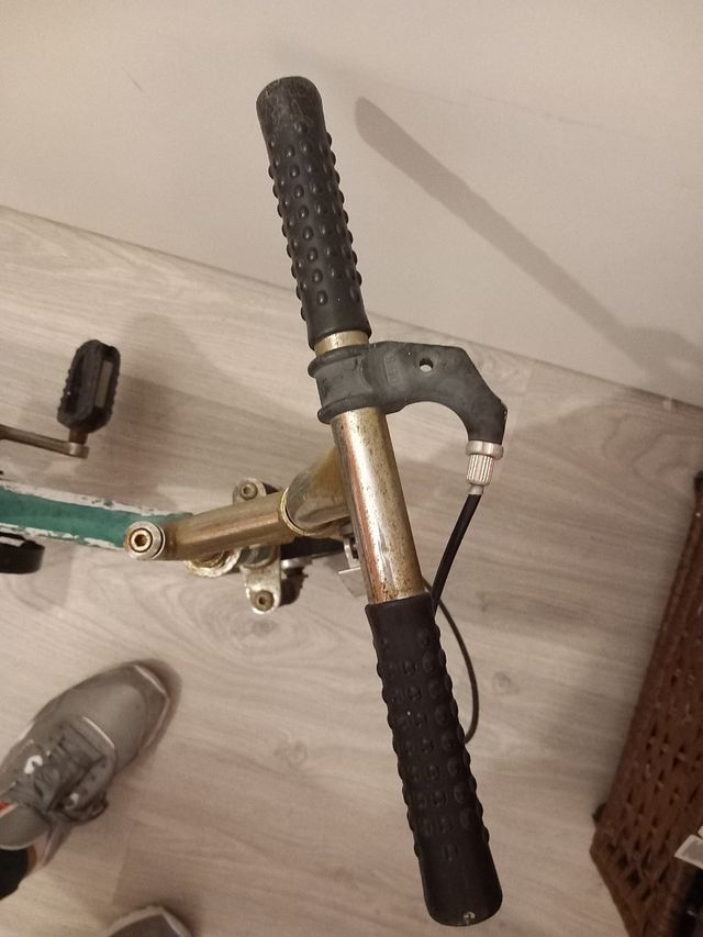 Bicicleta antigua pequeña