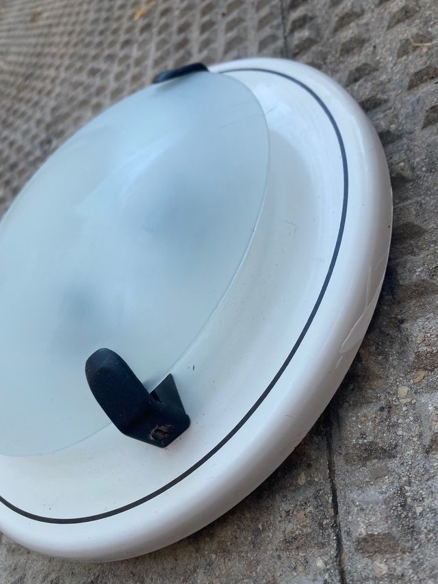 Plafón de techo redondo con plato