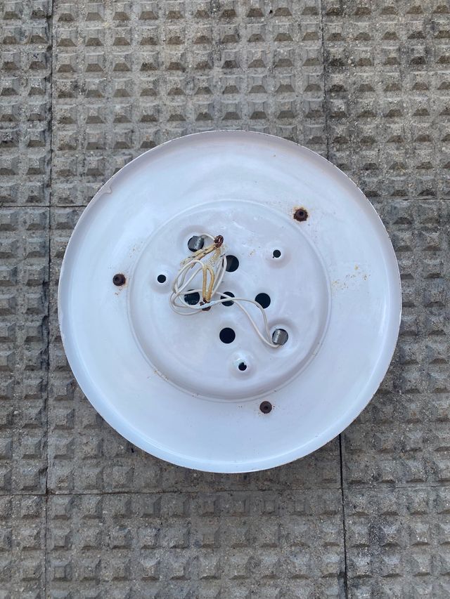 Plafón de techo redondo con plato