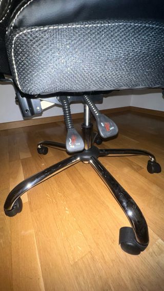 Silla de oficina reclinable con reposapies