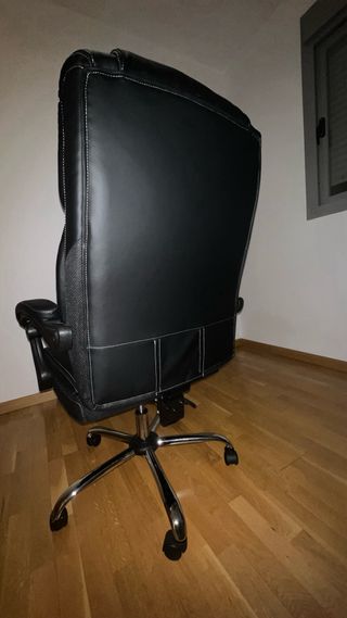 Silla de oficina reclinable con reposapies