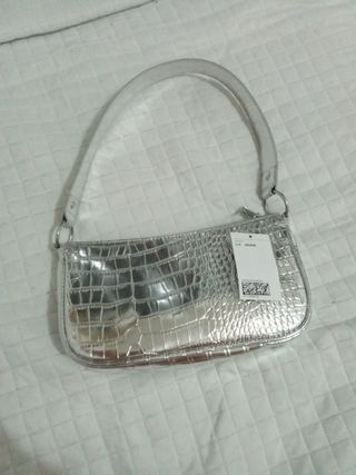 Bolso hombro plateado H&M