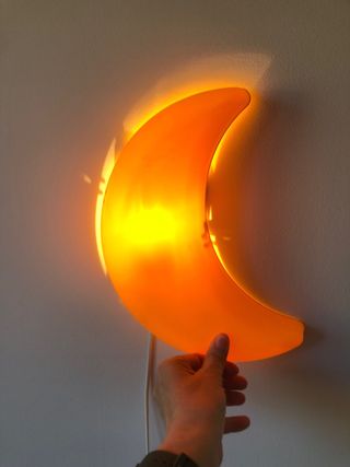 Lámpara Luna de IKEA. Lámpara infantil de pared