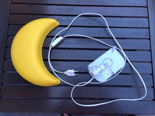 Lámpara Luna de IKEA. Lámpara infantil de pared