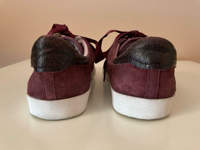 Zapatillas burdeos lazo Massimo Dutti.