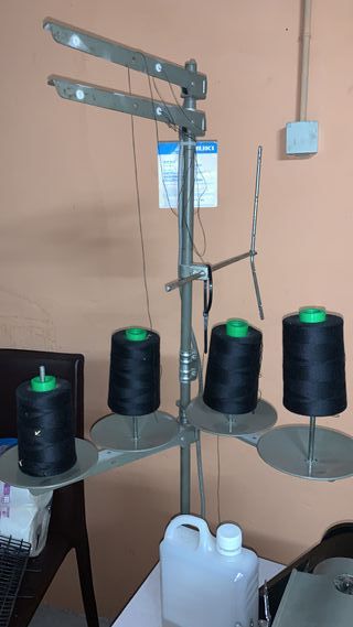Máquina de coser industrial