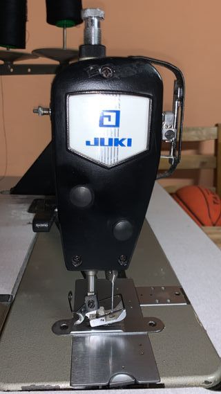 Máquina de coser industrial