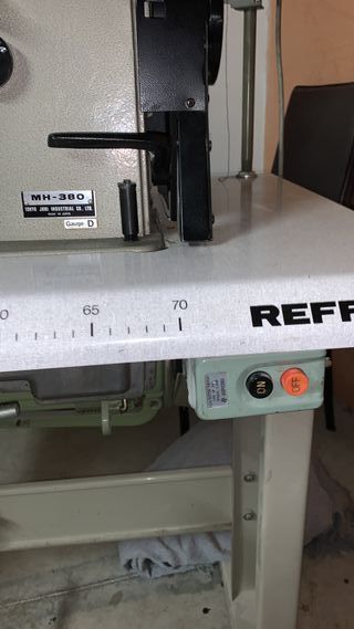 Máquina de coser industrial