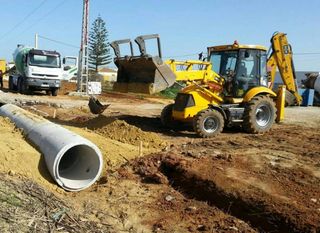 Piscinas. Vallas. Jardineria. Tierra vegetal...