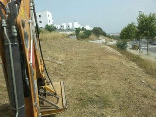 Piscinas. Vallas. Jardineria. Tierra vegetal...