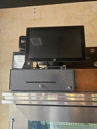 Vendo Moderno TPV Hp con Programa