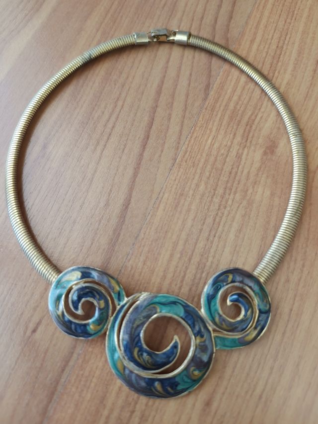 Collar fantasia vintage antiguo