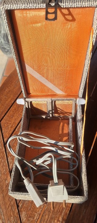 ERNO CABIN, mini proyector.
