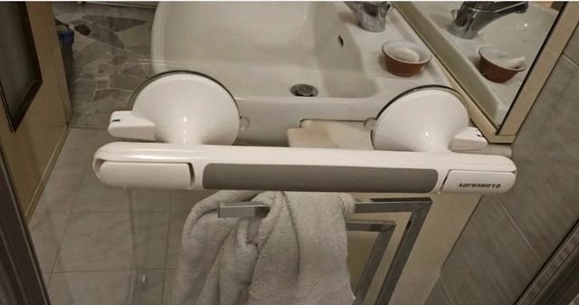 Maniglia per anziani aiuto per doccia