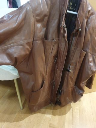 ABRIGO DE PIEL