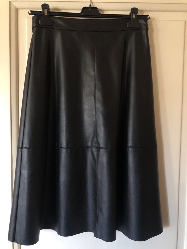 Gonna Pennyblack svasata in ecopelle nera