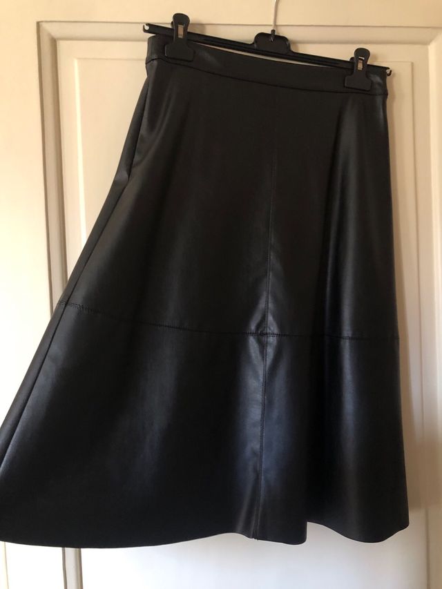 Gonna Pennyblack svasata in ecopelle nera