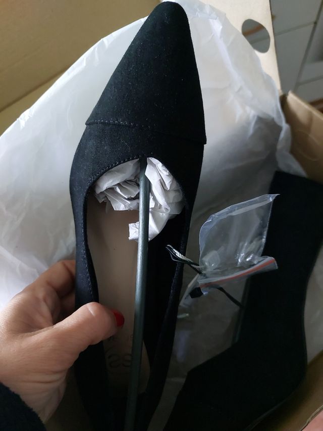 Zapato negro de salón