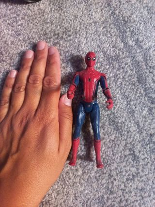 Coche spiderman y muñeco 