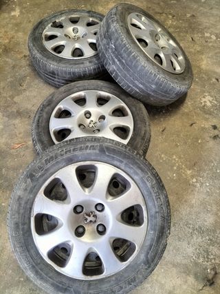 Ruedas completas Peugeot Citroën Michelin  185 65 R15 2005