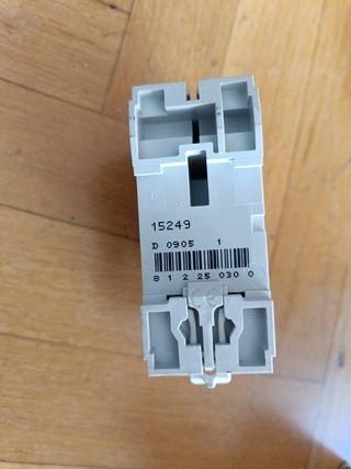 Automático interruptor diferencial