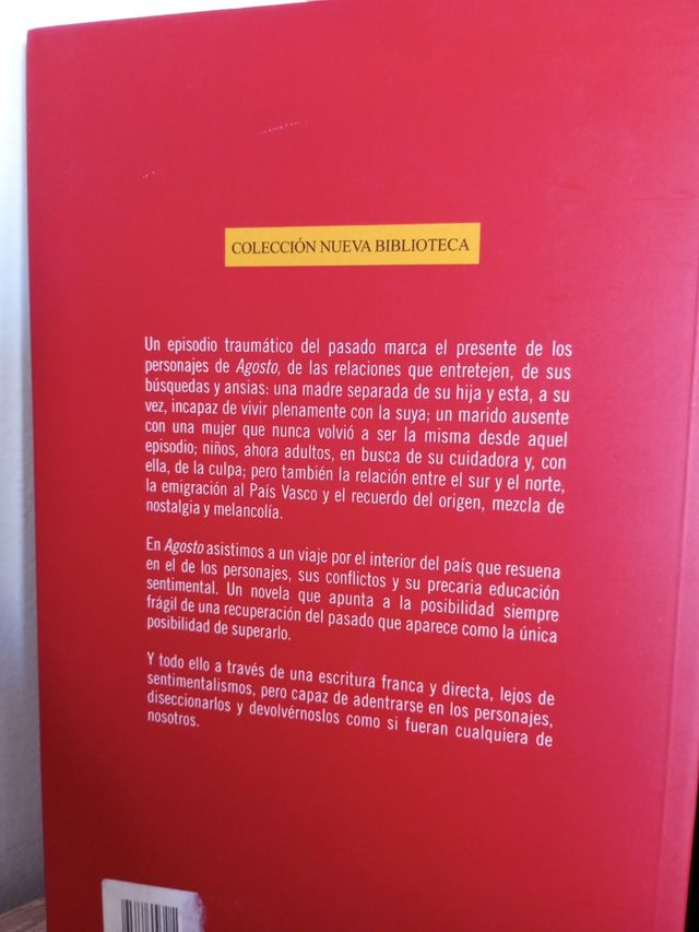 Agosto. Txani Rodríguez.