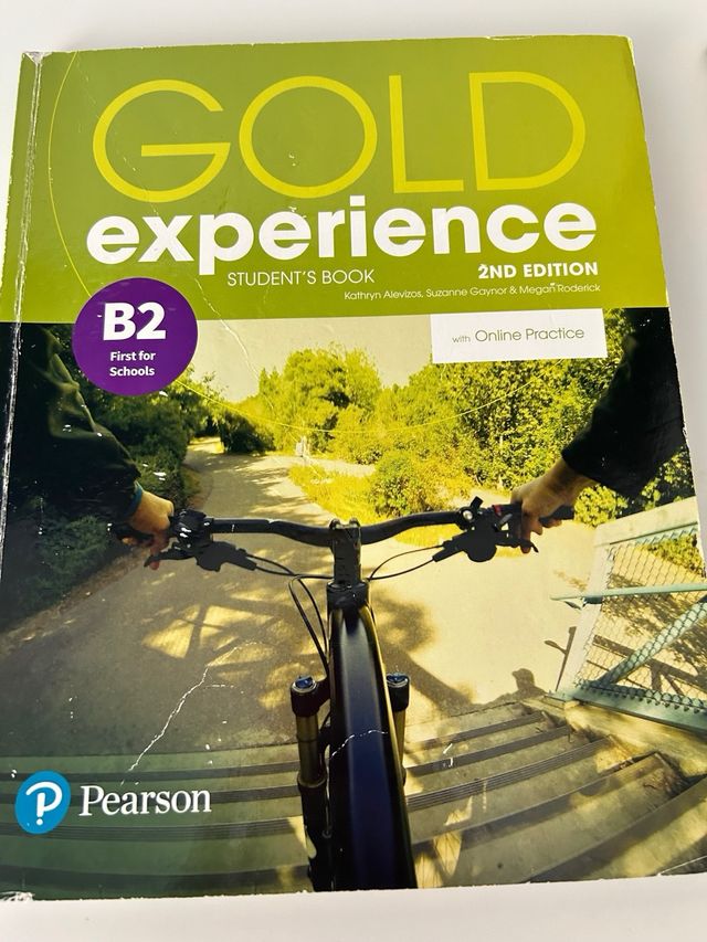 Libro ingles GOLD EXPERIENCE B2