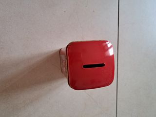 Salvadanaio in latta mcvitie's