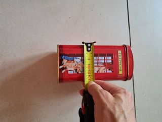 Salvadanaio in latta mcvitie's