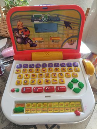 Ordenador infantil de los 90 Vintage. Funciona!