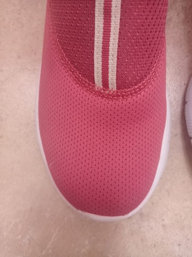 Zapatillas chancla mujer color grosella