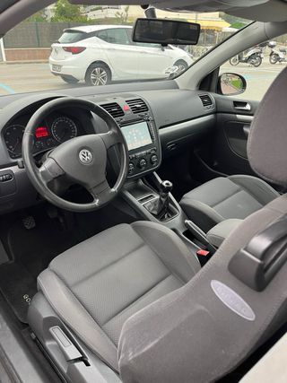 Volkswagen Golf 2005
