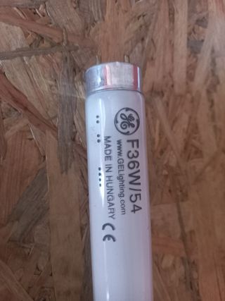 Lámpara tubo fluorescente 120cm